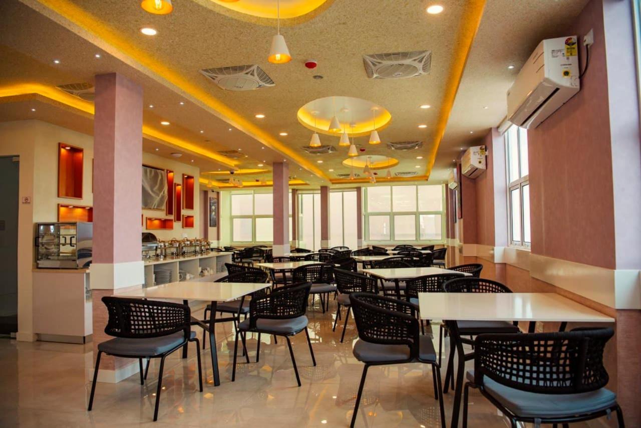 הולהומאל Acacia Beach Hotel מראה חיצוני תמונה